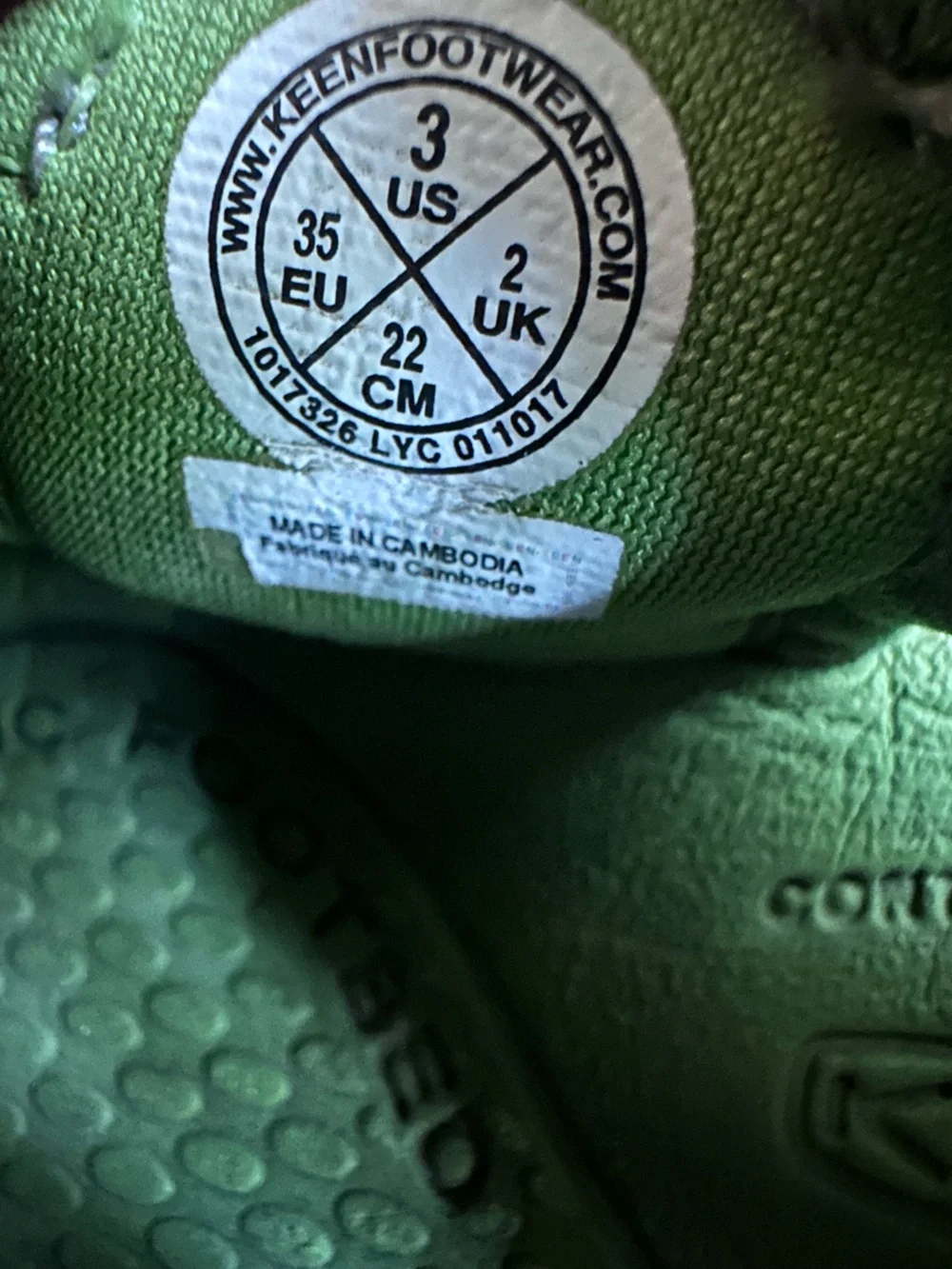 KEEN Clearwater CNX Sandals Lime Green Gray‎ Youth Size 3